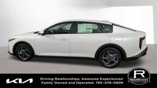 Snow White Pearl 2026 Kia K4 LXS