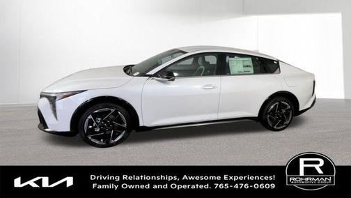 Snow White Pearl 2026 Kia K4 GT-LINE