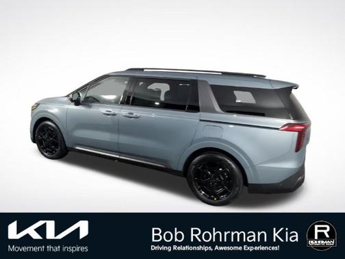 Iceberg Green 2027 Kia Carnival Hybrid SX Prestige