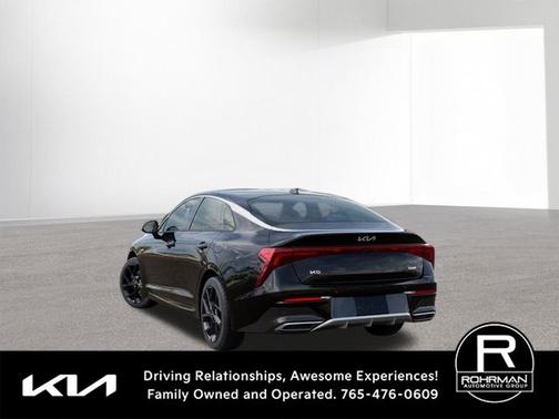 Aurora Black Pearl 2026 Kia K5 GT-Line