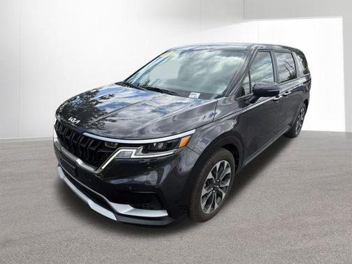2024 Kia Carnival EX