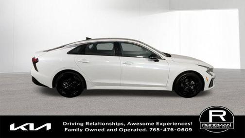 Snow White Pearl 2026 Kia K5 GT-Line