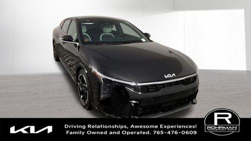 Aurora Black Pearl 2026 Kia K4 GT-Line