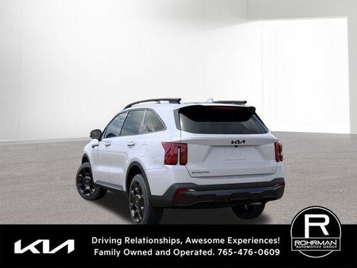 Glacial White Pearl 2026 Kia Sorento X-Line SX