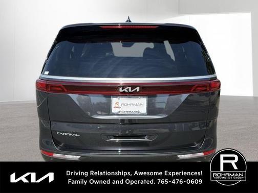 2024 Kia Carnival EX
