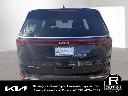 2023 Kia Carnival LX