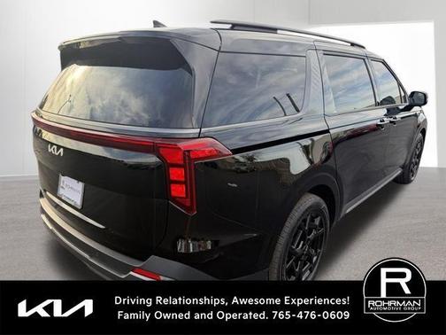 2025 Kia Carnival SX