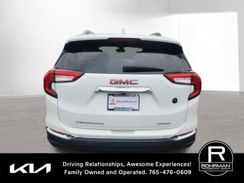 Summit White 2022 GMC Terrain SLT