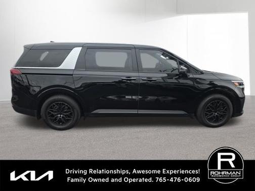 Aurora Black 2022 Kia Carnival LXS
