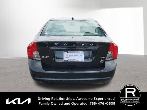 Black 2009 Volvo S40 2.4i