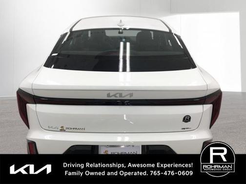 Snow White Pearl 2025 Kia K4 GT-Line
