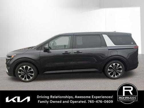 2023 Kia Carnival EX