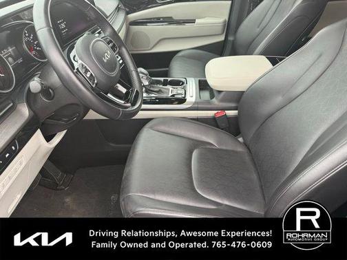 2023 Kia Carnival EX