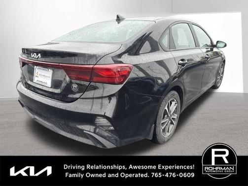 Aurora Black Pearl 2023 Kia Forte LXS