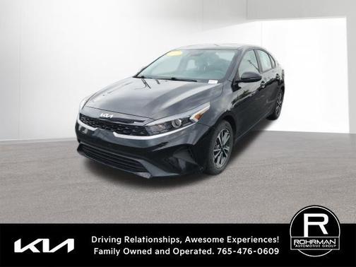Aurora Black Pearl 2023 Kia Forte LXS