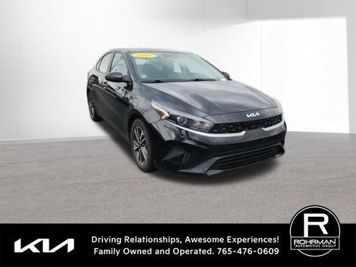 Aurora Black Pearl 2023 Kia Forte LXS
