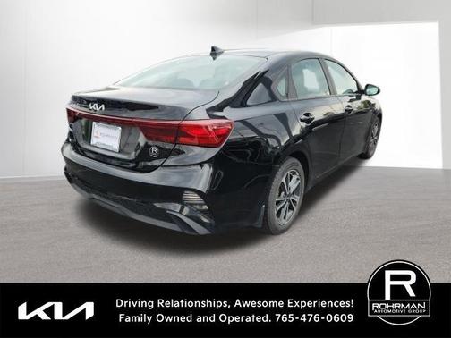 Aurora Black Pearl 2023 Kia Forte LXS