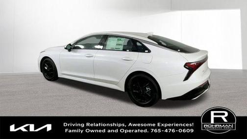 Snow White Pearl 2026 Kia K5 LXS