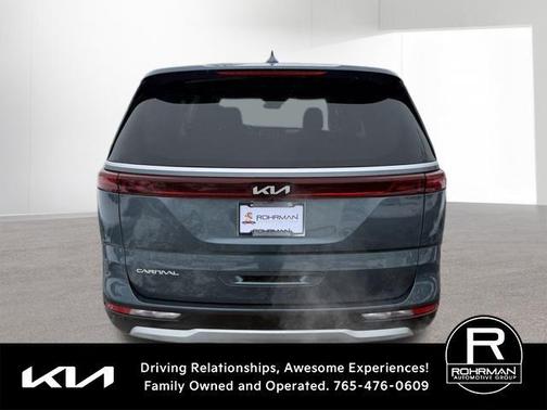 2024 Kia Carnival EX