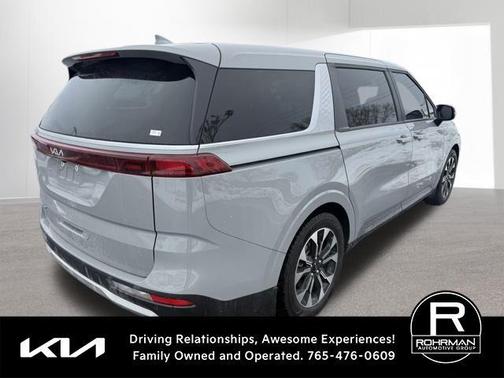 2022 Kia Carnival EX