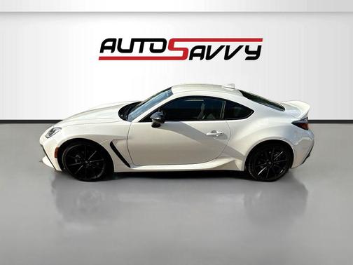 Halo 2024 Toyota GR86 Premium