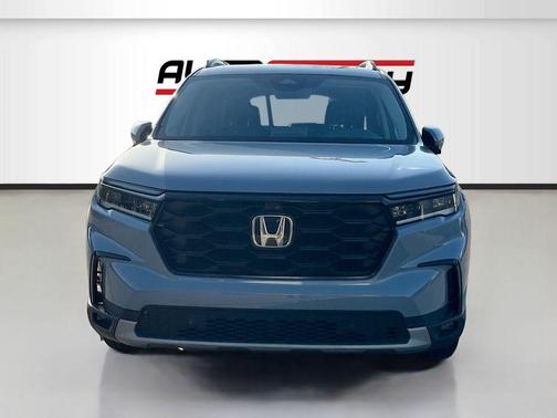 Gray 2024 Honda Pilot Elite