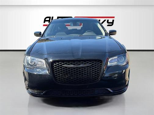 2022 Chrysler 300 Touring