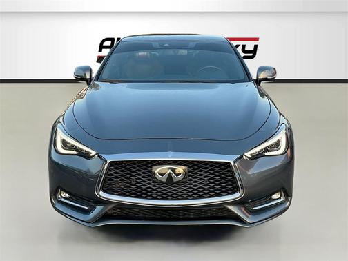 2022 INFINITI Q60 LUXE