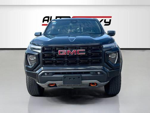 Onyx Black 2024 GMC Canyon Elevation