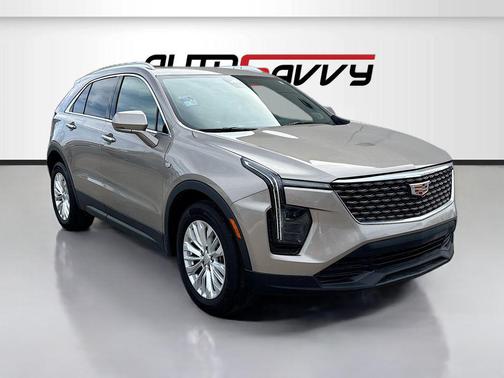 Latte Metallic 2024 Cadillac XT4 Luxury