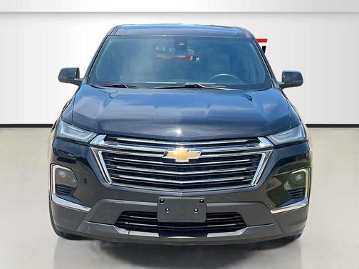 Mosaic Black Metallic 2023 Chevrolet Traverse LS