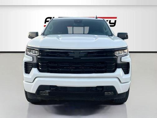 Summit White 2025 Chevrolet Silverado 1500 RST