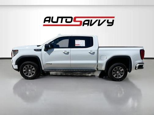 Summit White 2024 GMC Sierra 1500 AT4