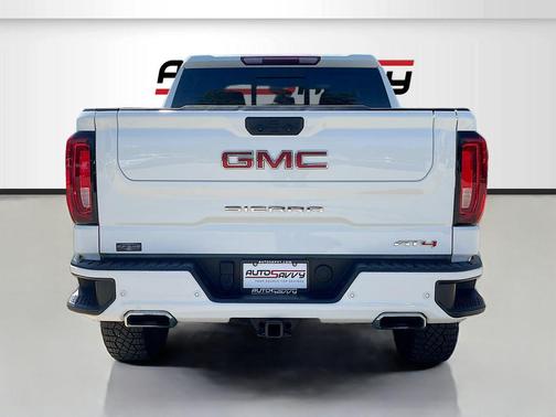 Summit White 2024 GMC Sierra 1500 AT4