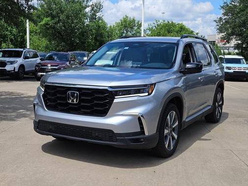 2023 Honda Pilot Touring 8-Passenger