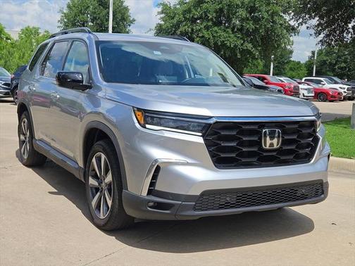 2023 Honda Pilot Touring 8-Passenger