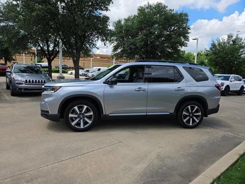 2023 Honda Pilot Touring 8-Passenger
