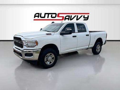2023 RAM 2500 Tradesman Crew Cab 4x4 6'4' Box