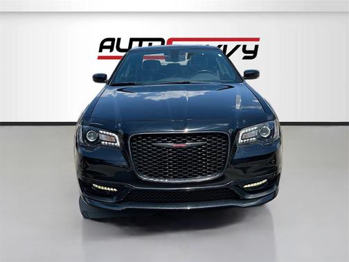 2022 Chrysler 300 S