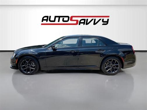 2022 Chrysler 300 S