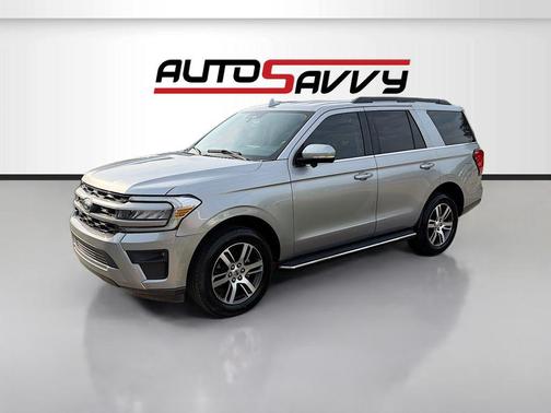 ICONIC SILVER METALLIC 2022 Ford Expedition XLT