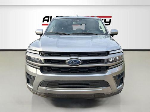 ICONIC SILVER METALLIC 2022 Ford Expedition XLT