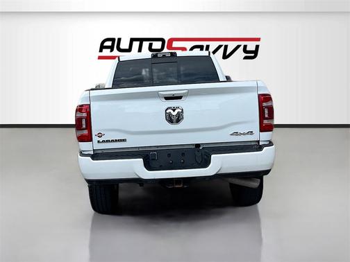 2022 RAM 3500 Laramie Crew Cab 4x4 6'4' Box