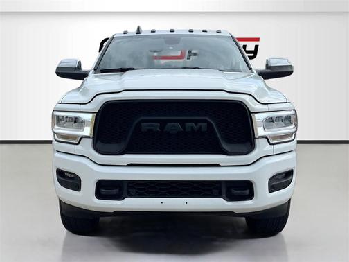 2022 RAM 3500 Laramie Crew Cab 4x4 6'4' Box