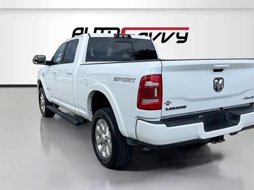 2022 RAM 3500 Laramie Crew Cab 4x4 6'4' Box
