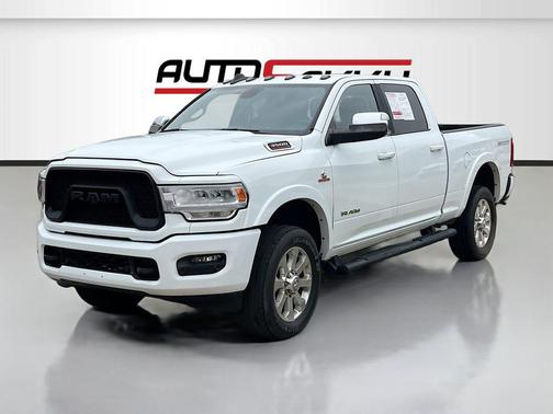 Bright White Clearcoat 2022 RAM 3500 Laramie Crew Cab 4x4 6'4' Box