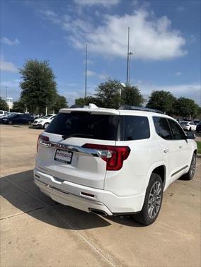 2022 GMC Acadia Denali