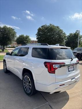 2022 GMC Acadia Denali