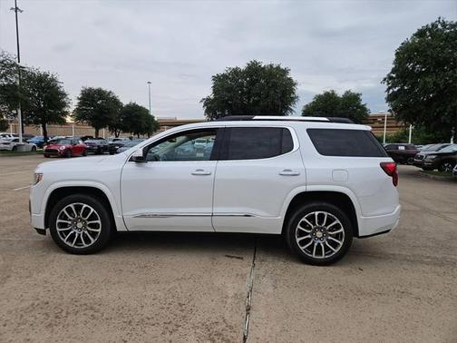 2022 GMC Acadia Denali