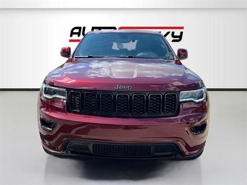 2022 Jeep Grand Cherokee Laredo